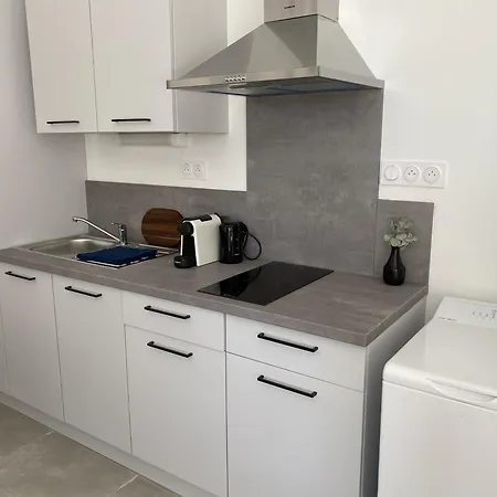 Le Jules Apartment