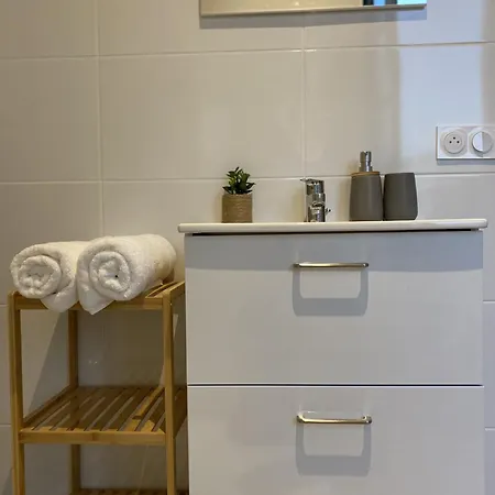 Appartement Appart'Hôtel Le Jules - Romans Centre *